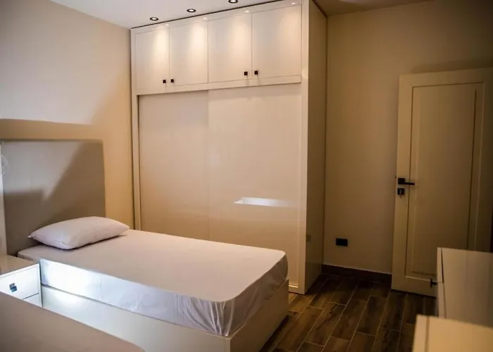 Apartmanhotel Sunny Lakes , Revira