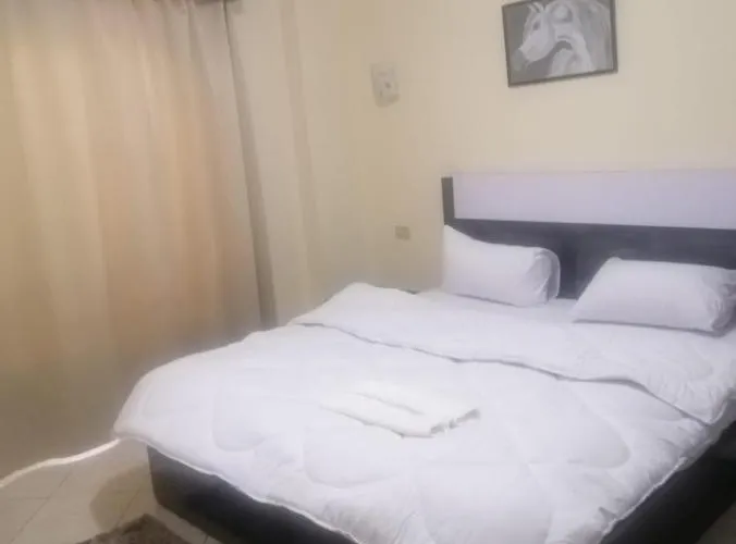 Sunny Lakes , Revira Apartmanhotel *